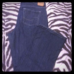 Levi’s Low Rose Bootcut Jeans